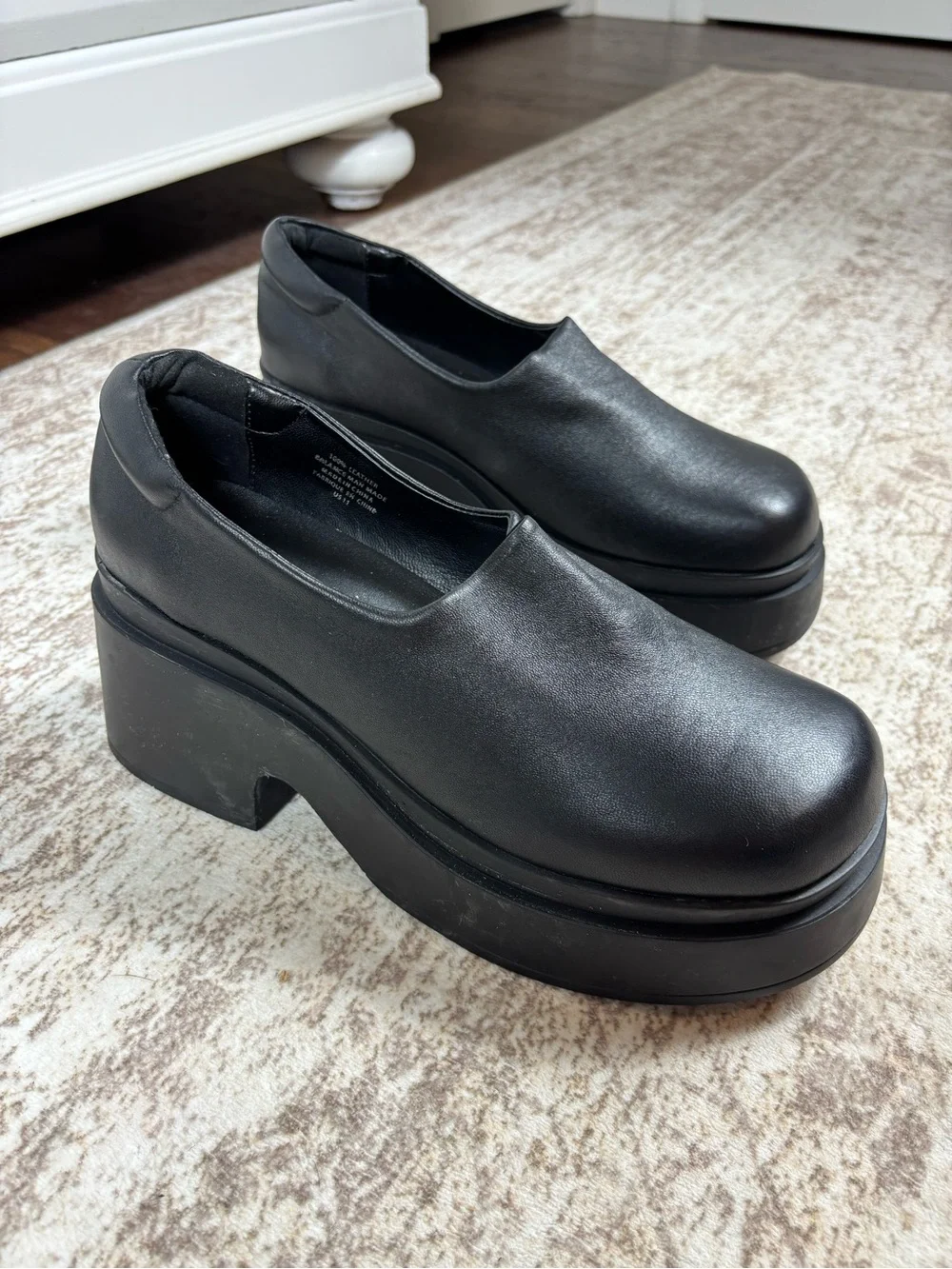 UNIF Black Leather Flex Platform Slip On Shoe Size 11